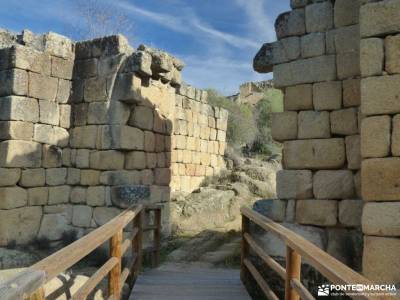 Ciudad de Vascos-Dolmen de Azután;excursiones de verano actividades senderismo accesorios senderism